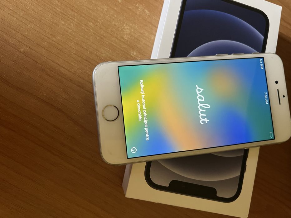 Vind iPhone 8 plus-stare f buna
