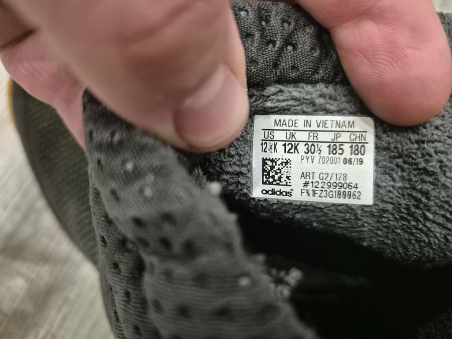 Продавам детски ботуши адидас adidas номер 30