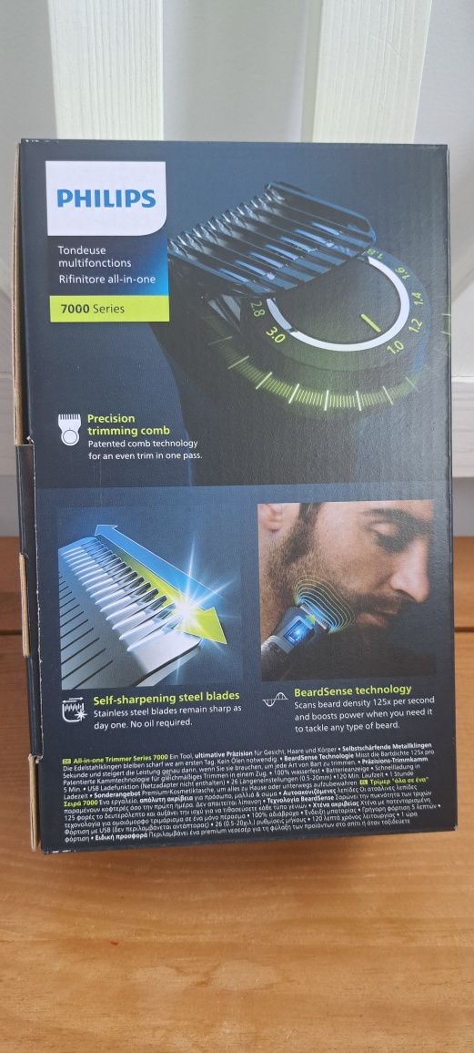 Aparat de tuns barba si parul 14 in 1 Philips 7000 All in One