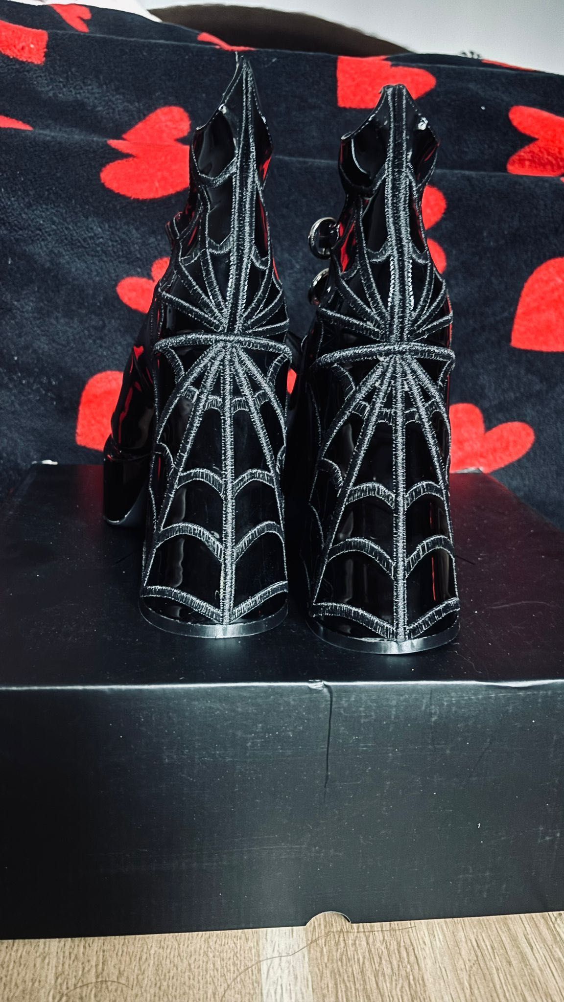 Dollskill Widow Against Midnight