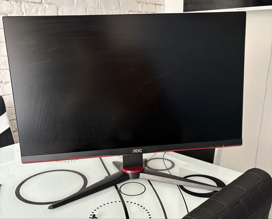 Vand monitor AOC 144 hz