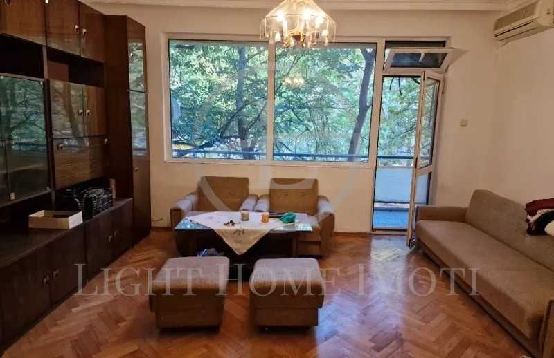 Продава се Тристаен апартамент в Пловдив, Кючук Париж - 80 кв.м за 1518 €/кв.м - Снимка #1