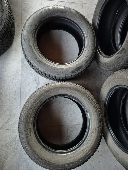 Vând cauciucuri 195/65/15 M+S 2 seturi diferite imp Germania