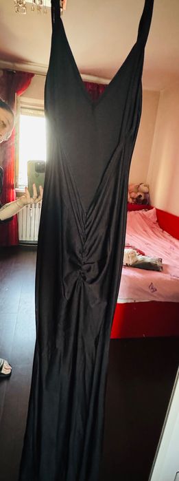 Vând rochii de ocazie