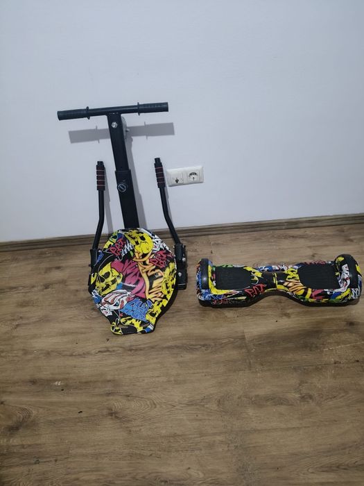Vând hoverboard cu kart (scaun), cu boxe Bluetooth și lumini LED!