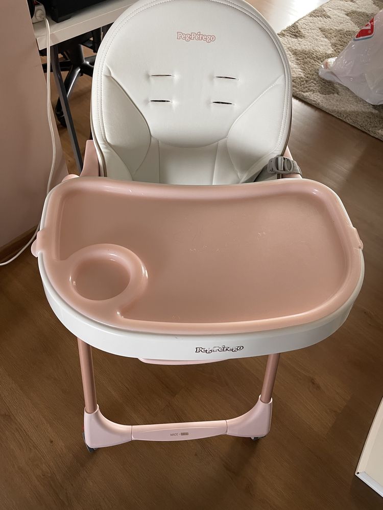 Peg Perego стол за хранене