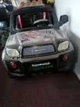 Mașinuța electrica jeep