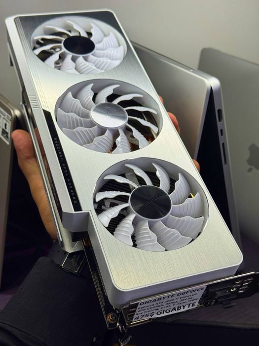 NVIDIA GeForce VISION RTX 3080ti. 12-384.