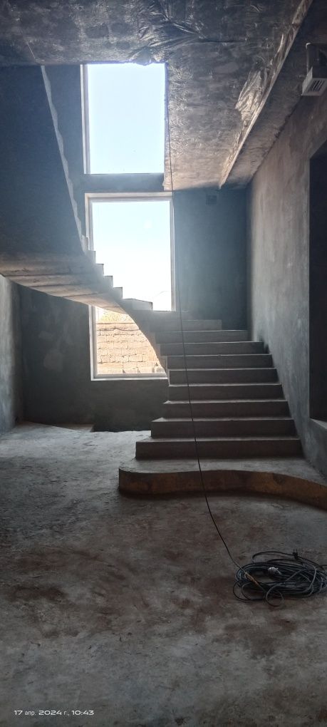 Монолитный лестница из бетона