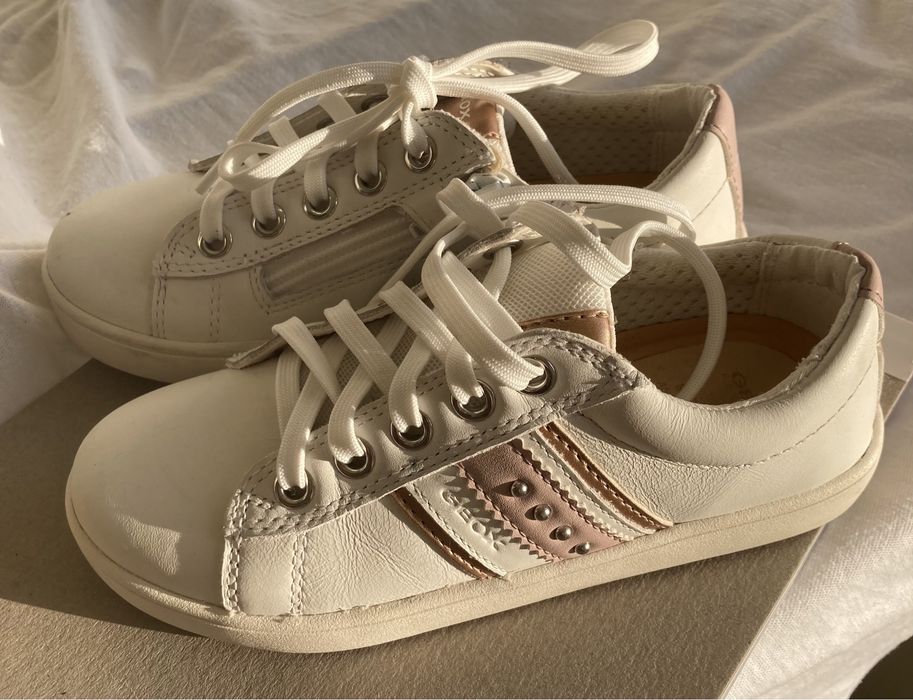 Pantofi alb-roz Geox marime 29