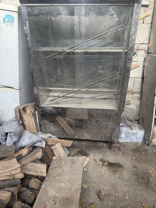 Продам !! Грильница в хорошем   состоянии.