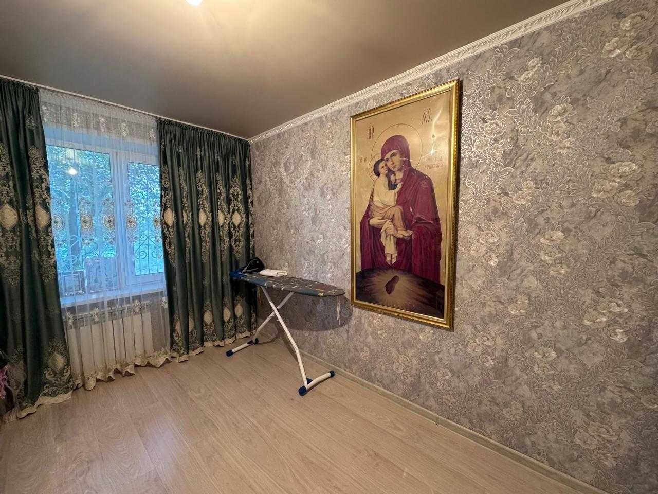S  Продам 4-х ком УП студию на 9 мкр, 1/9 этаж, не угловая