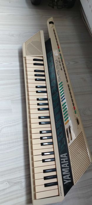 Orga Yamaha SHS-200 . Raritatea colecție