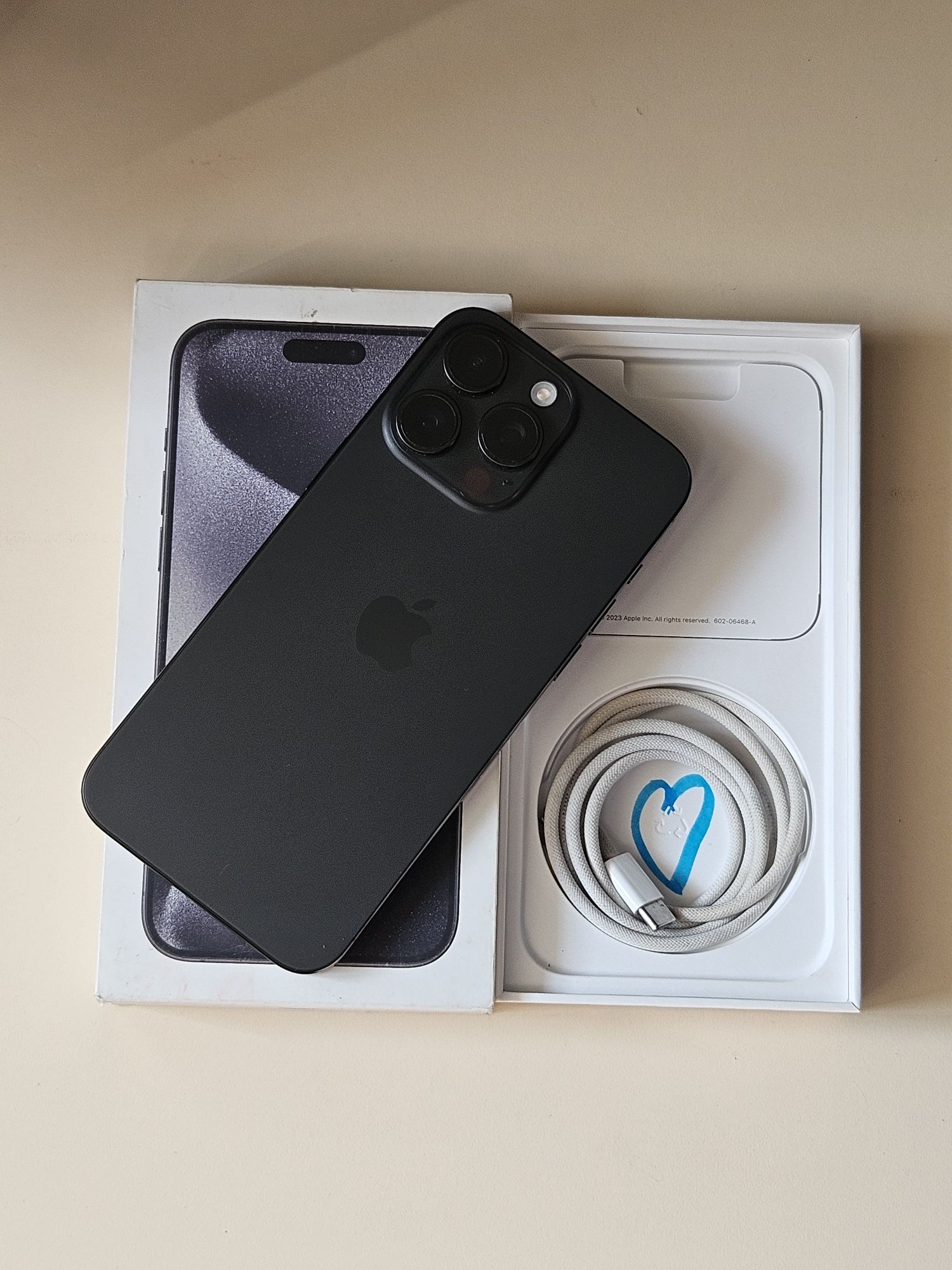 IPhone 15 Pro Max 256 gb akb 92%