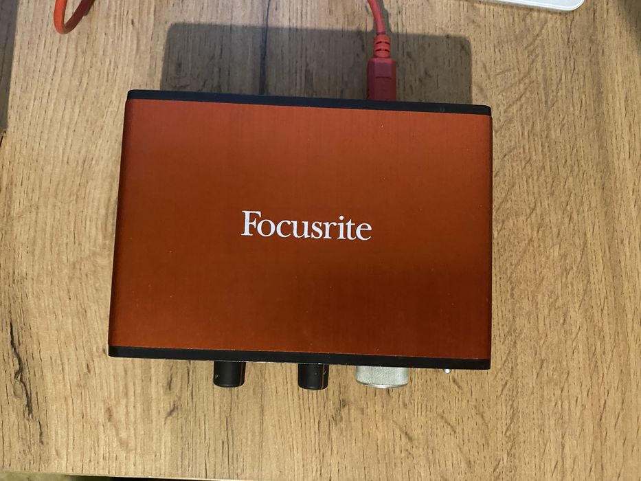 Звуковая карта и микрофон Focusrite Solo 2nd Gen