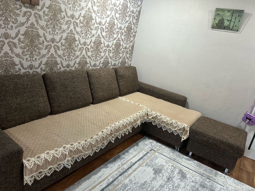 Продам диван с креслой