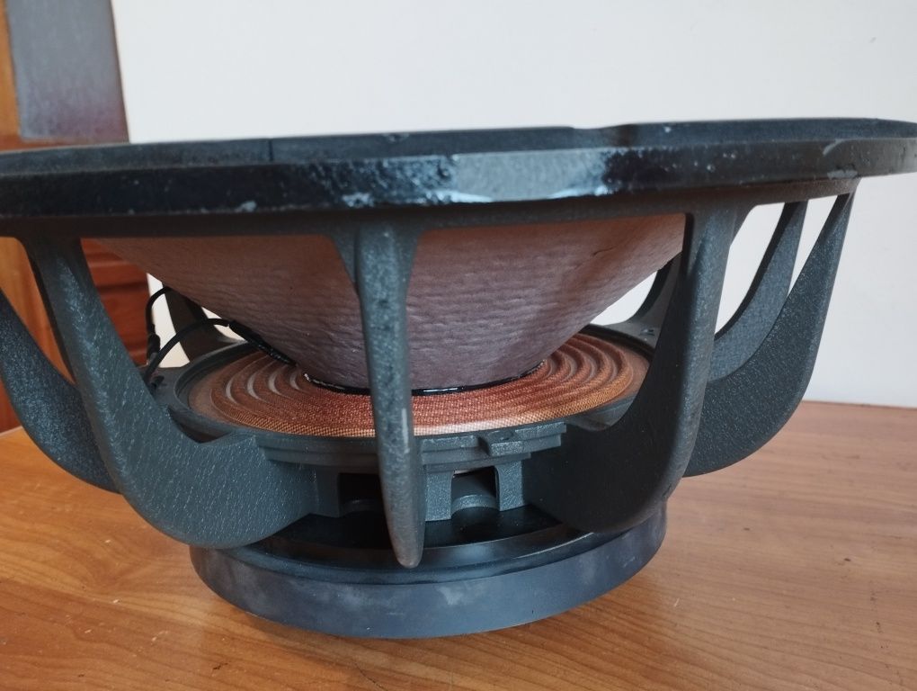 Difuzor de joase 15 țoli 600 w