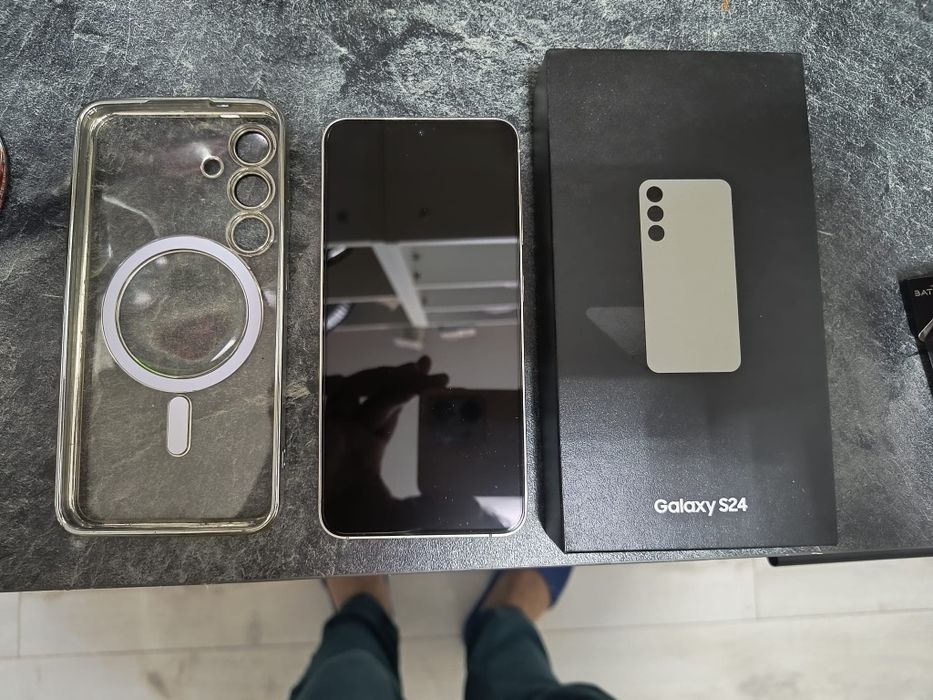 Samsung s24 8g android 15