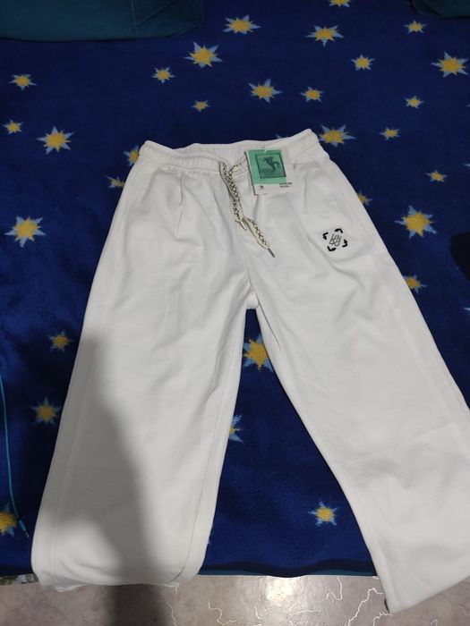 Спортивные брюки новые