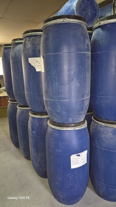 Продам Бочки пластмасовые в хорошем состоянии почти новые