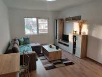 Închiriez apartament cu 3 camere, Brașov,  Tractorul
