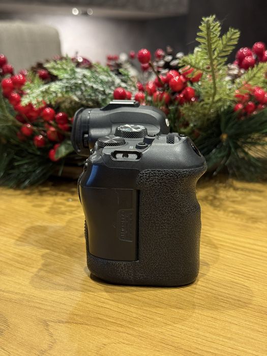 Canon EOS R6 | 4 БАТЕРИИ | Идеален за видео/резервно тяло