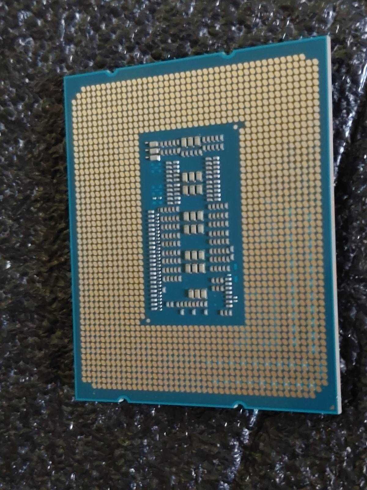 Intel Core i7 13700KF, 16-ядрен, LGA 1700