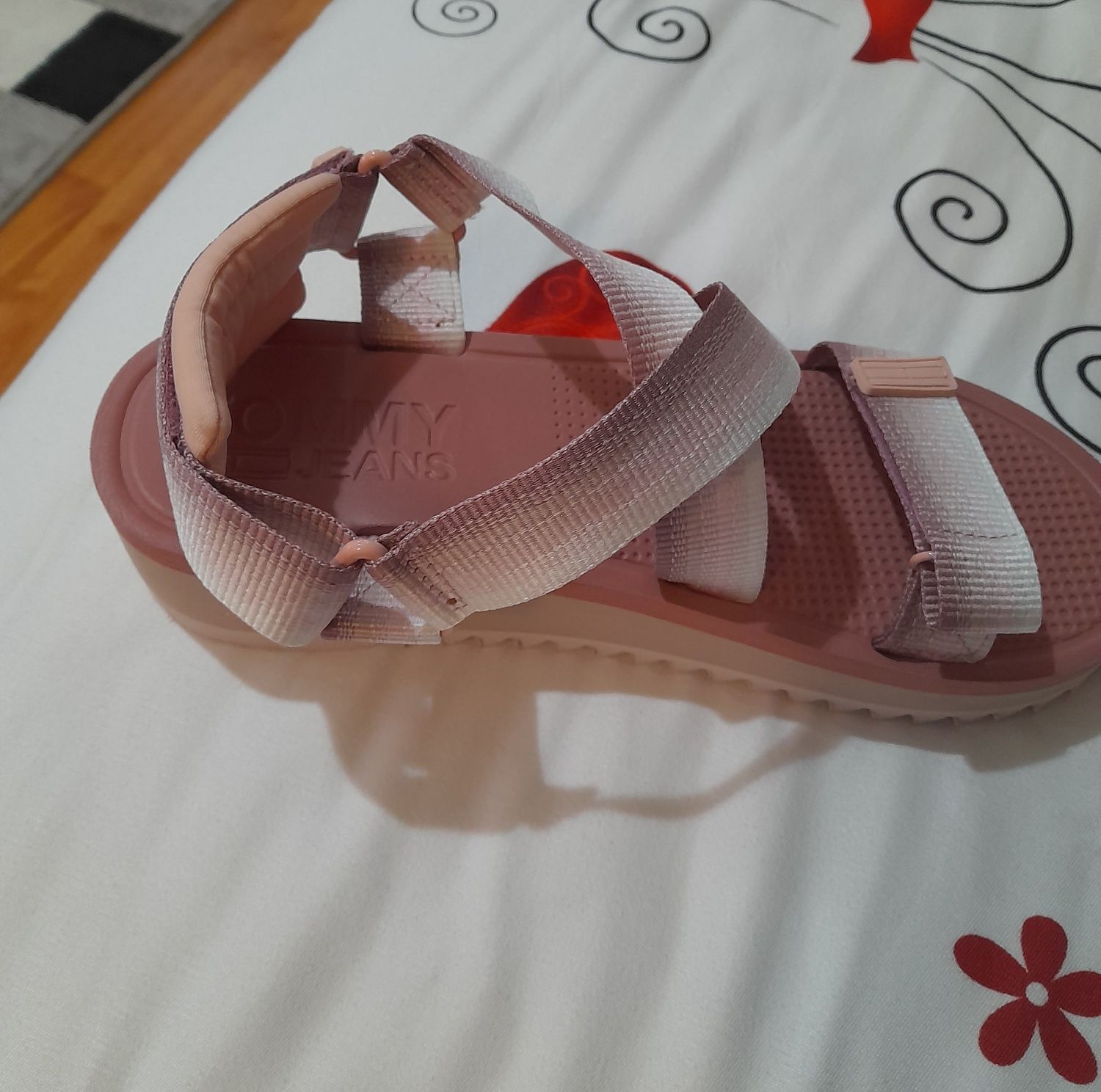 Sandale Tommy Hilfiger originale noi
