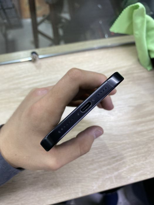 iPhone 16 Pro Max  KH/A