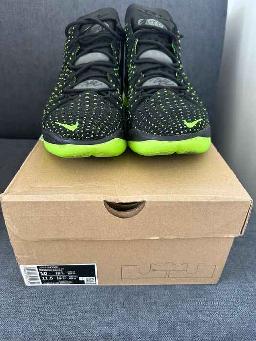 Nike LeBron XVIII