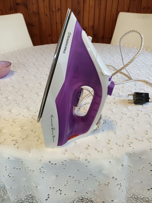 Продавам парна ютия