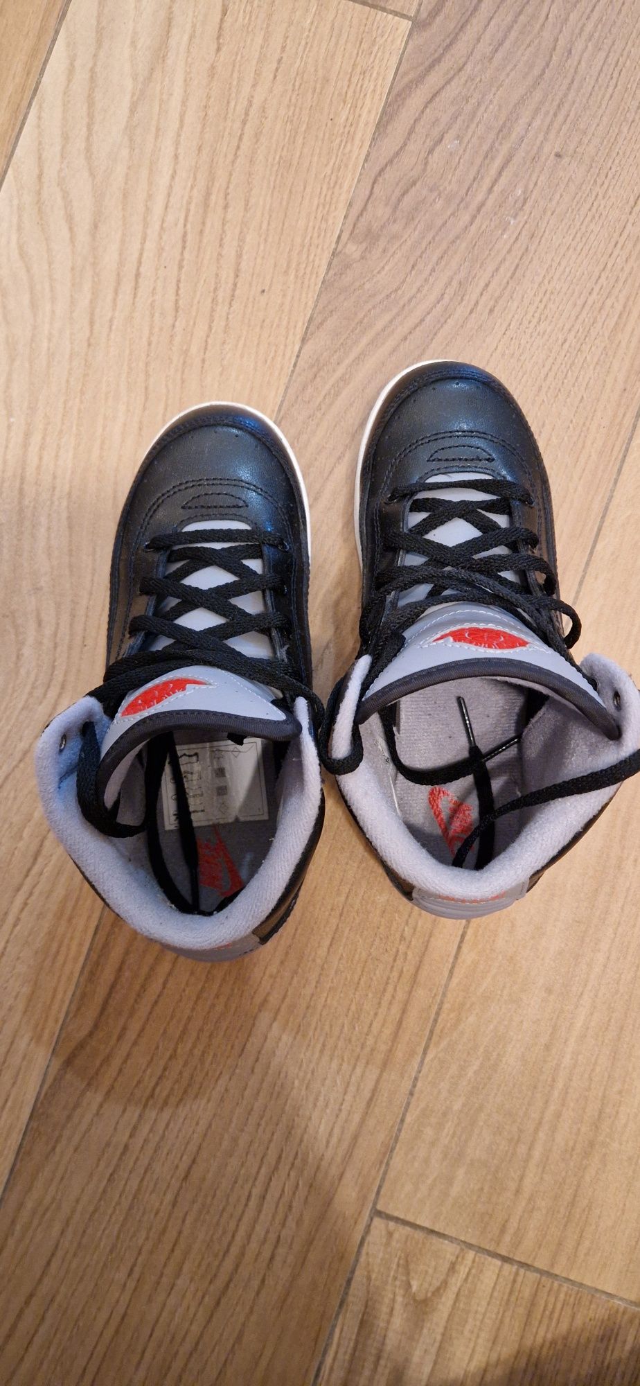 Jordan 2 Retro Cement, естествена кожа