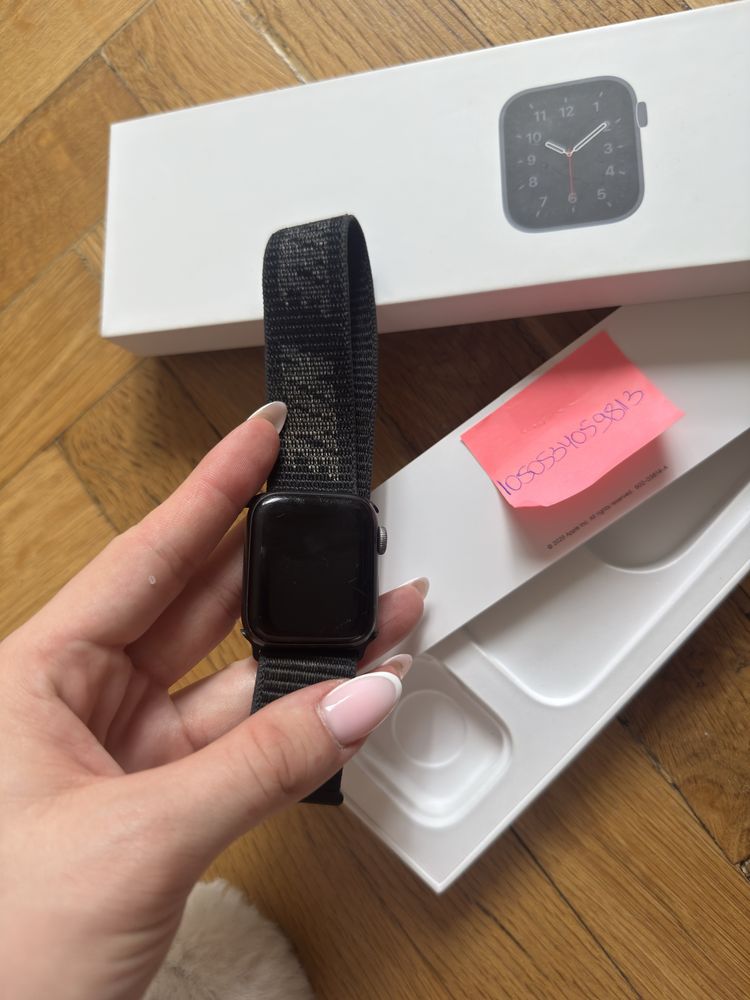 Apple Watch SE 40mm Space Gray