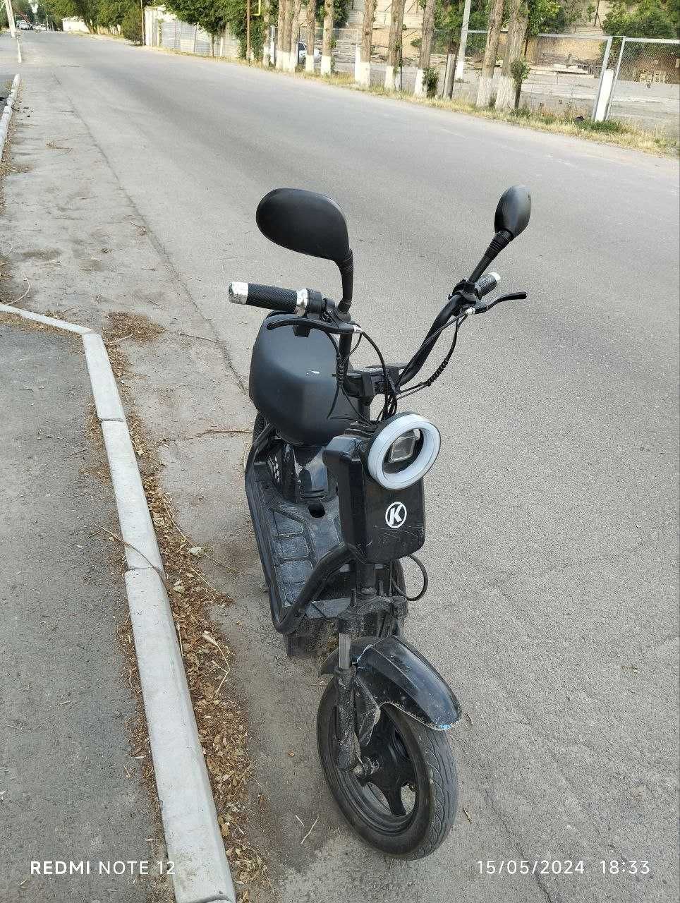 Электро скутер сотилади