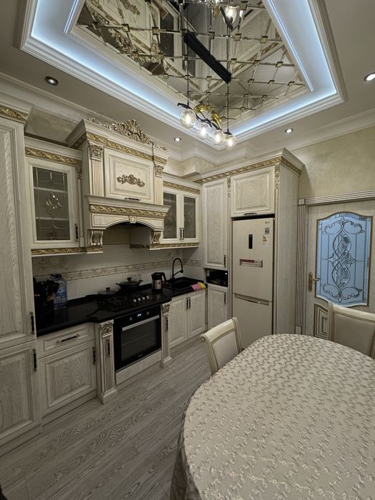 Центр! 3-комнатная посуточно City Center! 3-Bedroom Apartment