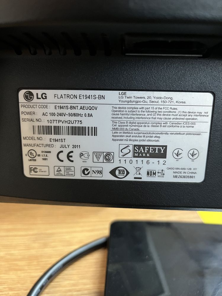 Monitor LG lcd 18.5inch