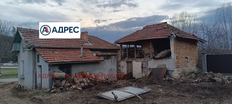 Къща в Плевен, област-с.Къртожабене площ 65 цена 58000
