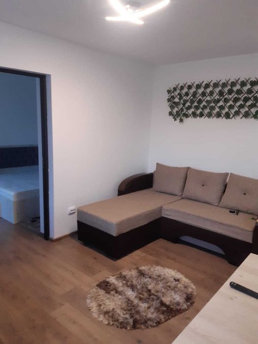 Inchiriez apartament Trivale