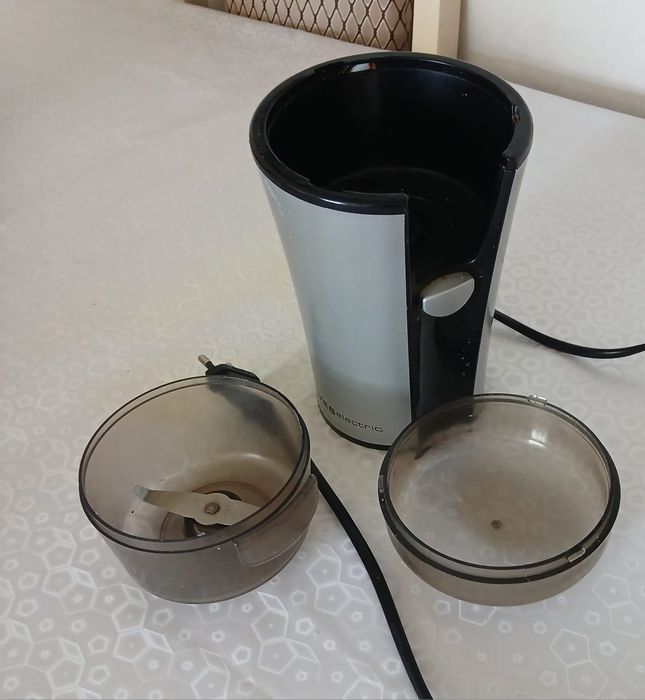 Продаю блендр маленький