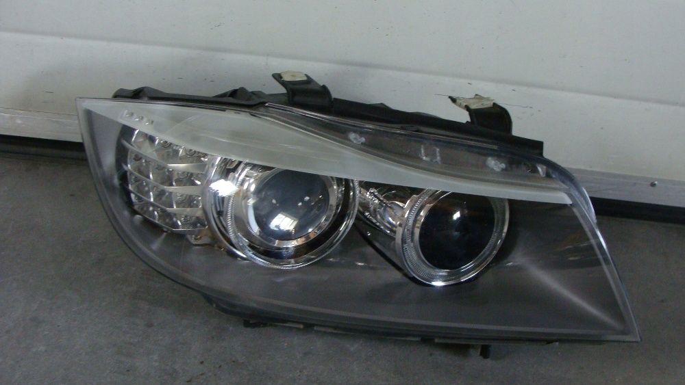 Bmw E90 E91 far bixenon stanga dreapta faruri led xenon lci