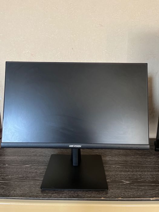 Монитор HIKVISION DS-D5024FN01