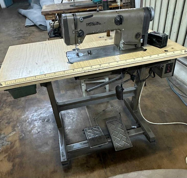 Masini de cusut de vanzare!