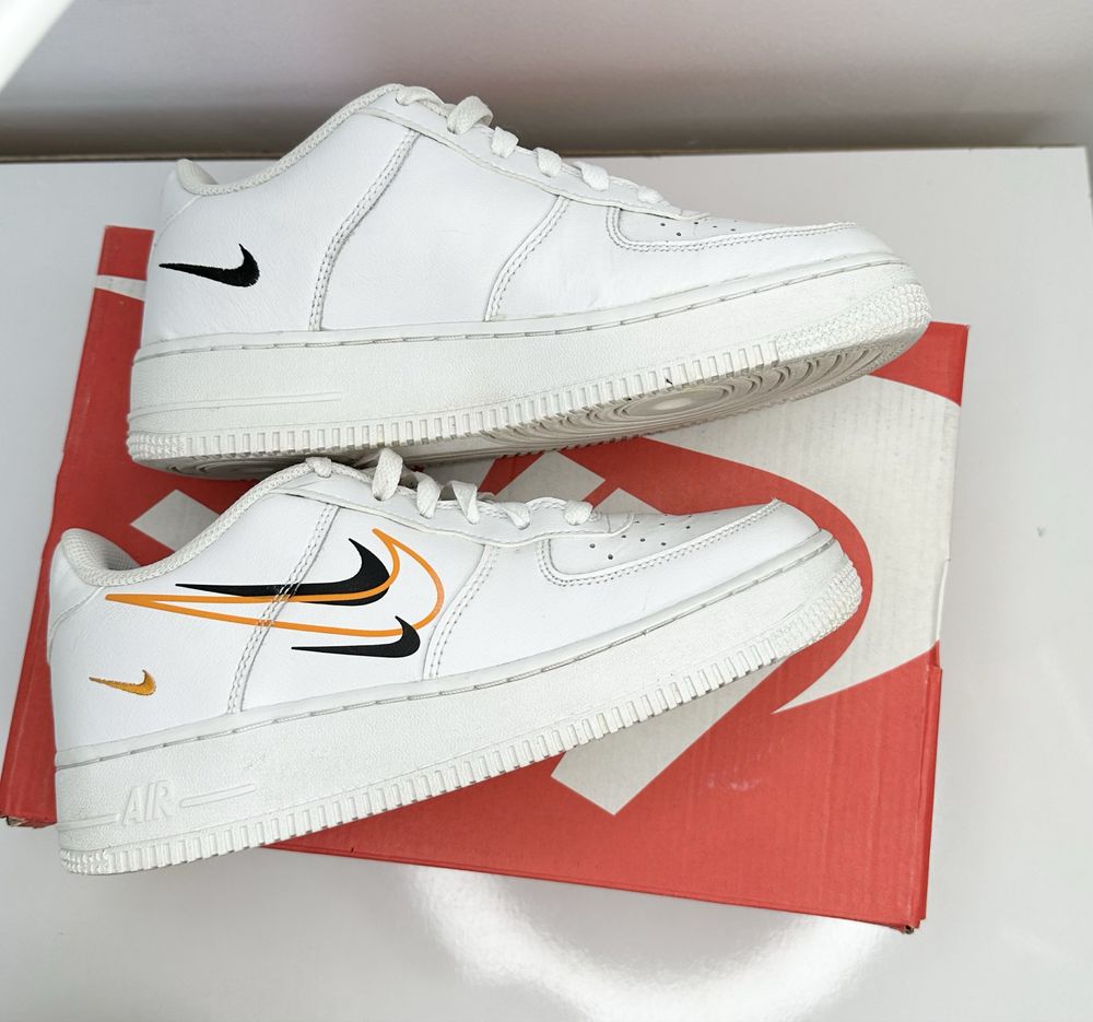 Nike Air Force 1 (38) Маратонки