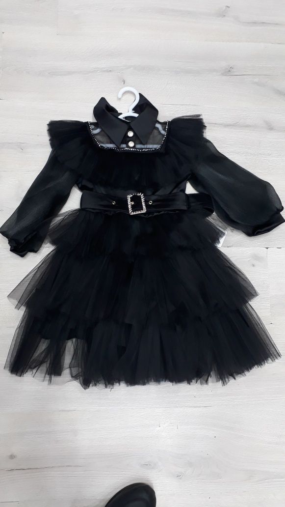 Черное платье девочке нарядное 
wednesday