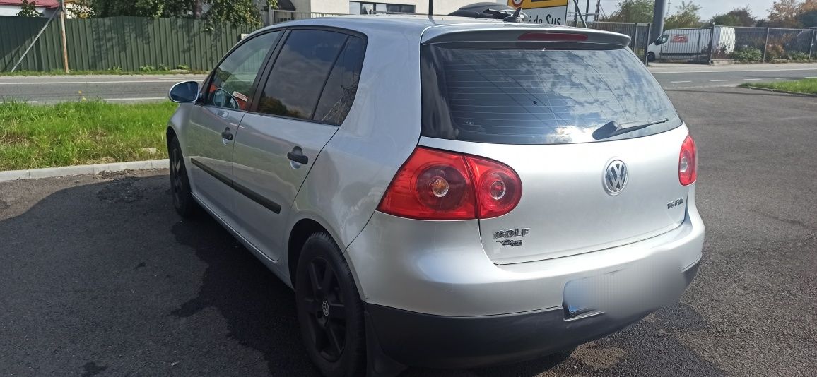 Golf 5 1.6 benzina