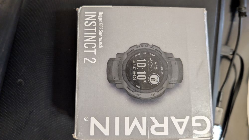 Продавам Garmin-instinct 2