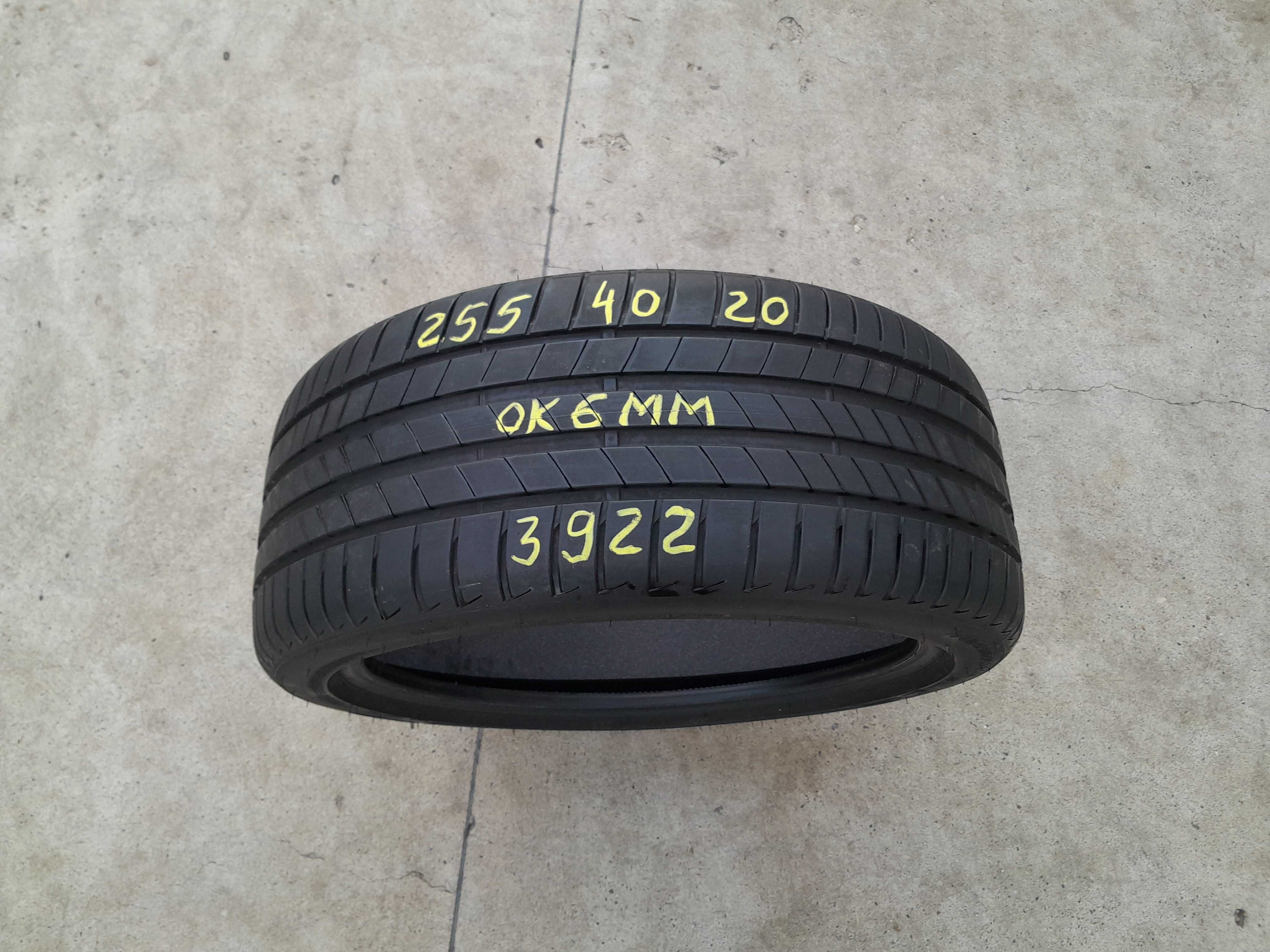 O anvelopa vara 255 40 20 bridgestone turanza T005 cu 6 mm 2022