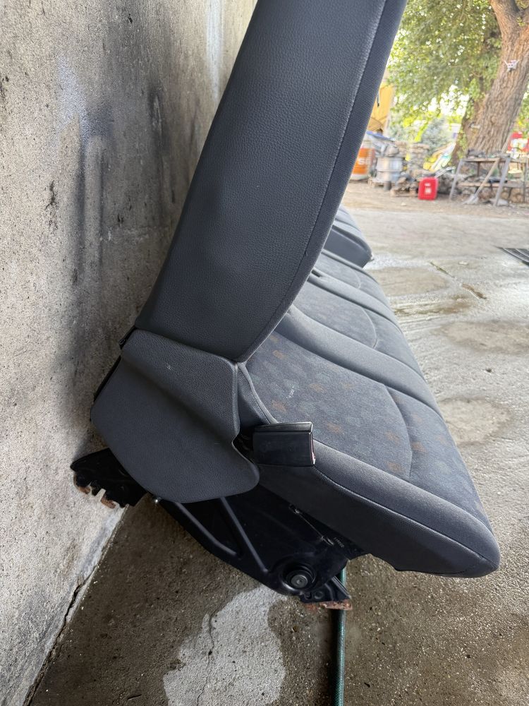 Седалка Мерцедес Вито тройна Mercedes Vito W639
