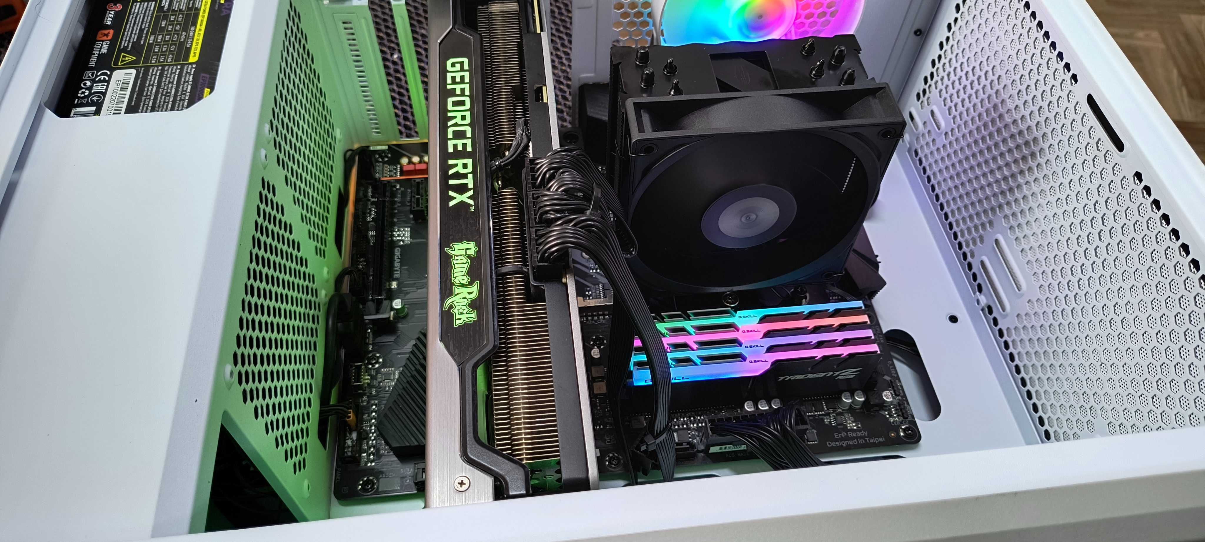Ryzen 7 5700X3D RTX 3080Ti - 12gb DDR4 - 32гб SSD M-2-512гб