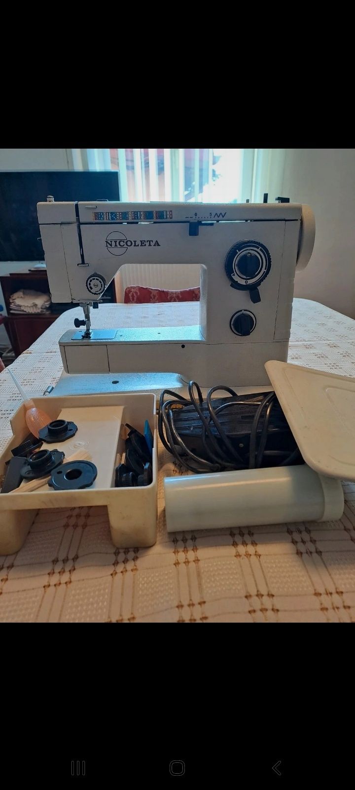 Mașină de cusut nouă marca Nicoleta